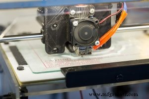 3D 프린팅 베드 완벽 가이드: 빌드, 레벨링, 파트 분리 원리