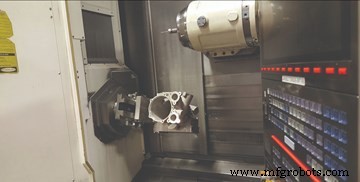 턴-밀 제조: 원 셋업으로 5면 가공